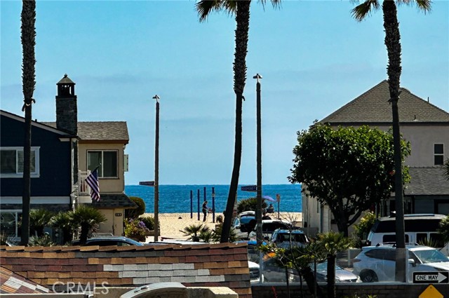 Detail Gallery Image 11 of 40 For 210 Grant St #B,  Newport Beach,  CA 92663 - 3 Beds | 2 Baths