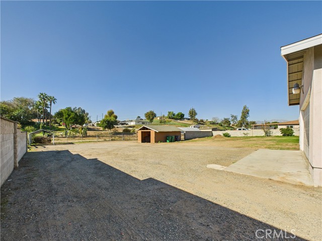Detail Gallery Image 26 of 38 For 1748 Corona Ave, Norco,  CA 92860 - 4 Beds | 2 Baths