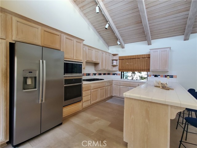Detail Gallery Image 23 of 41 For 117 S Prospect Ave #a, Redondo Beach,  CA 90277 - 4 Beds | 2/1 Baths