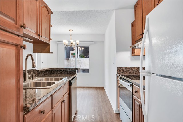 8635 Falmouth Avenue, Playa del Rey CA: https://media.crmls.org/medias/8ecbe585-1cd8-4e4c-8dfe-3e578c6acdbd.jpg