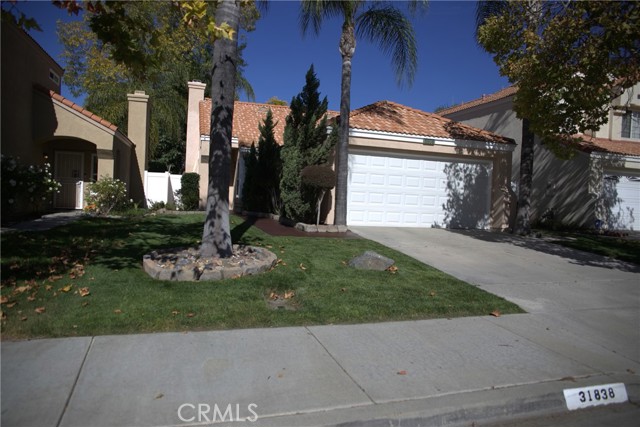 Detail Gallery Image 3 of 14 For 31838 via Barraza, Temecula,  CA 92592 - 3 Beds | 2 Baths