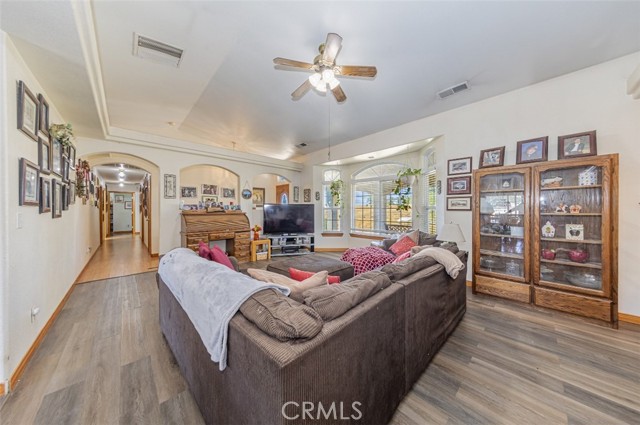 35095 Rough Rider Way, Raymond CA: https://media.crmls.org/medias/8ecc5646-a1ea-4905-80f3-f6d48488e8ee.jpg