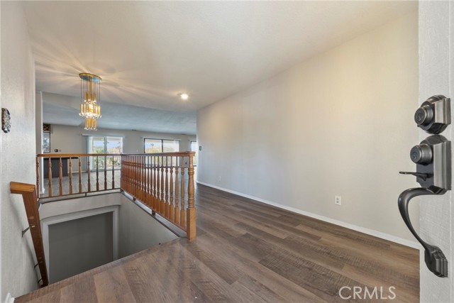 Detail Gallery Image 4 of 73 For 29611 Bonanza, Canyon Lake,  CA 92587 - 5 Beds | 4 Baths