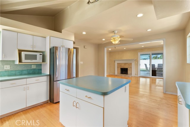 Detail Gallery Image 12 of 33 For 18361 Delaware St, Huntington Beach,  CA 92648 - 4 Beds | 2 Baths