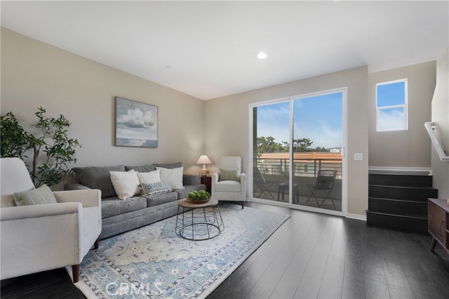 Detail Gallery Image 4 of 39 For 168 N Orange Ave, Brea,  CA 92821 - 3 Beds | 3/1 Baths