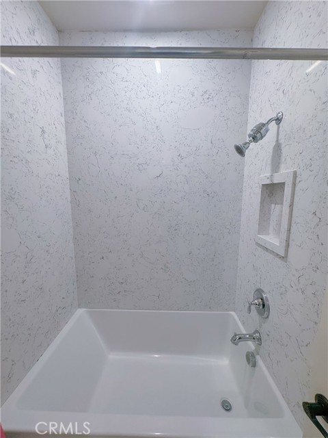 224 Geyser, Irvine CA: https://media.crmls.org/medias/8eceadda-beb6-48f1-8adb-1e0cf56d3b99.jpg
