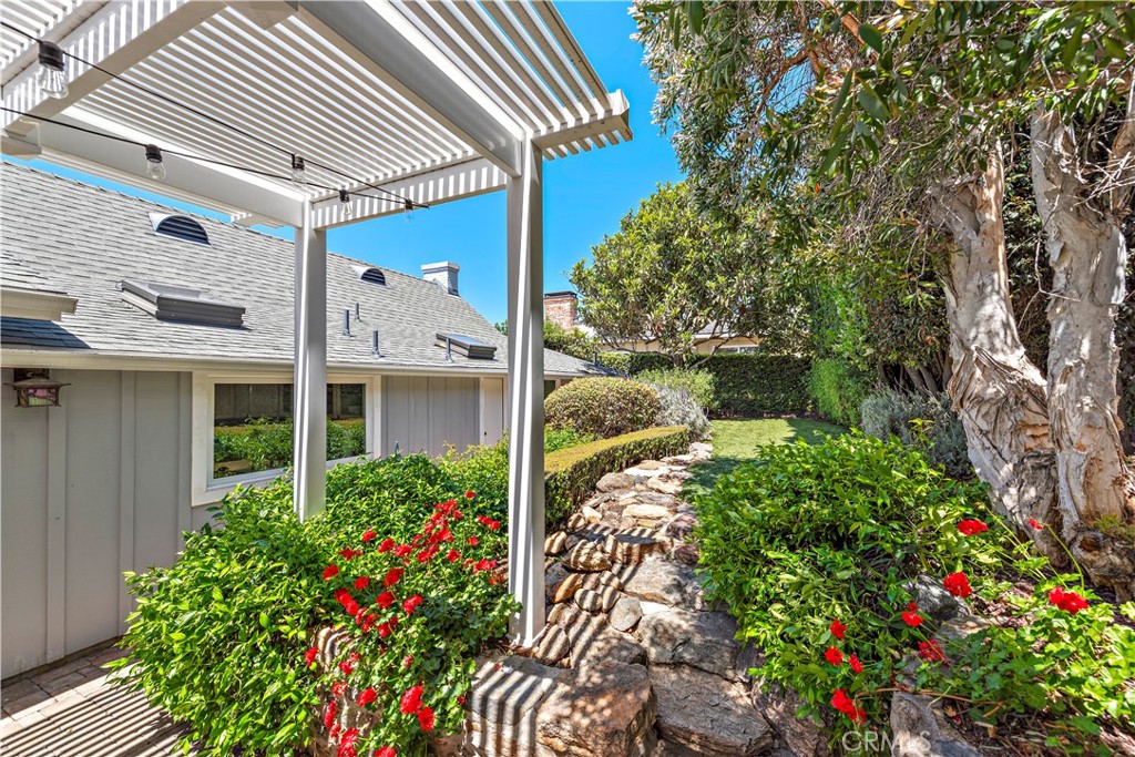 8ecf3400 7205 4a27 915d B7b9d14743e0