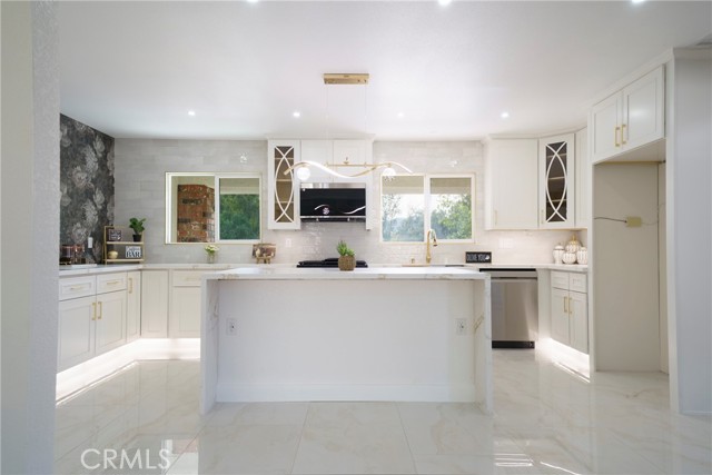 Detail Gallery Image 14 of 25 For 11891 San Timoteo Canyon, Redlands,  CA 92373 - 4 Beds | 3 Baths