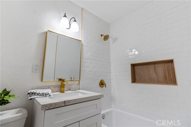 Detail Gallery Image 11 of 27 For 428 W Grove St, Rialto,  CA 92376 - 3 Beds | 2 Baths