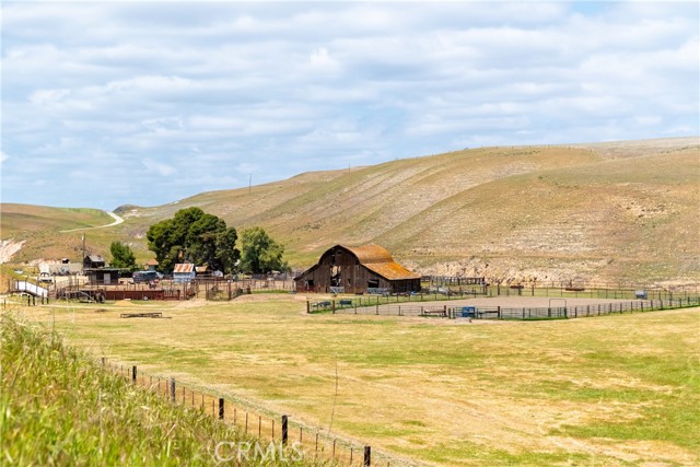 Detail Gallery Image 11 of 44 For 8050 Bitterwater Road, Shandon,  CA 93461 - 3 Beds | 1 Baths
