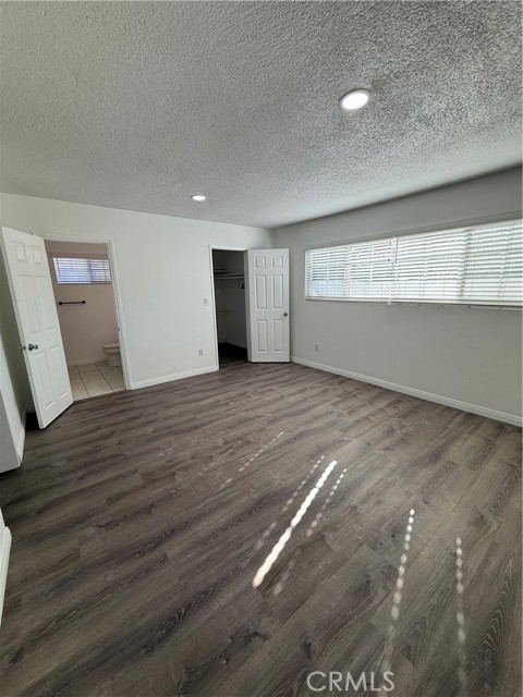 Detail Gallery Image 5 of 13 For 16108 Napa, North Hills,  CA 91343 - 4 Beds | 2 Baths