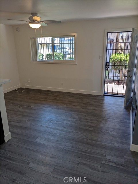Detail Gallery Image 4 of 13 For 1708 Pine Ave #4,  Long Beach,  CA 90813 - 1 Beds | 1 Baths