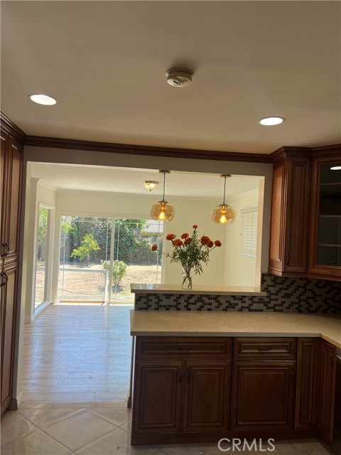 18612 Community Street, Northridge CA: https://media.crmls.org/medias/8ed318da-8019-4e84-9789-b3270e61eed6.jpg