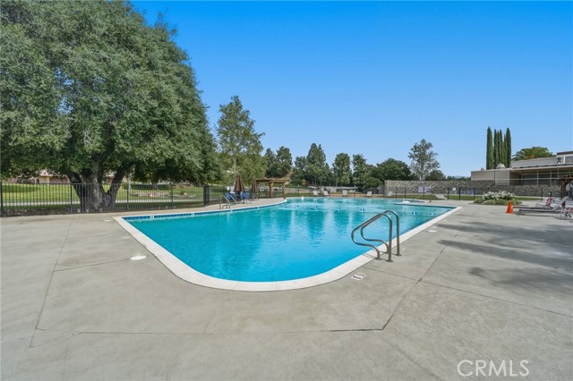 Detail Gallery Image 44 of 47 For 19237 Avenue of the Oaks #B,  Newhall,  CA 91321 - 2 Beds | 1 Baths