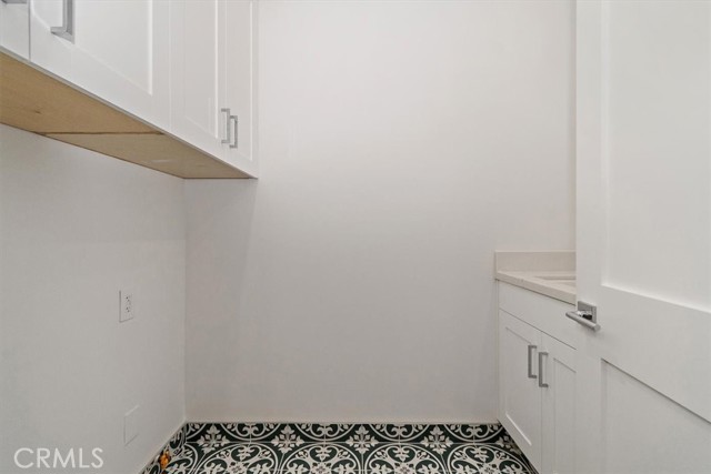 2406 Mathews Avenue, Redondo Beach, California 90278, 4 Bedrooms Bedrooms, ,3 BathroomsBathrooms,Residential,Sold,Mathews,SB21216691