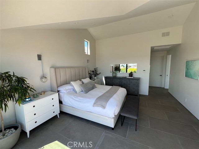 Detail Gallery Image 15 of 32 For 809 Emerald Bay, Laguna Beach,  CA 92651 - 4 Beds | 5/2 Baths