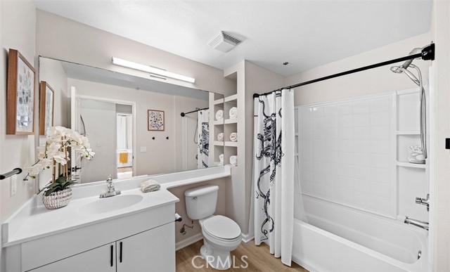 1801 E Katella Avenue, Anaheim CA: https://media.crmls.org/medias/8ed43752-24d4-4423-860d-a365d4f43309.jpg