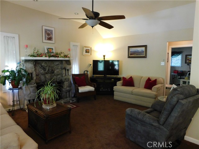 Detail Gallery Image 9 of 75 For 39525 Canyon Dr, Forest Falls,  CA 92339 - 2 Beds | 1 Baths