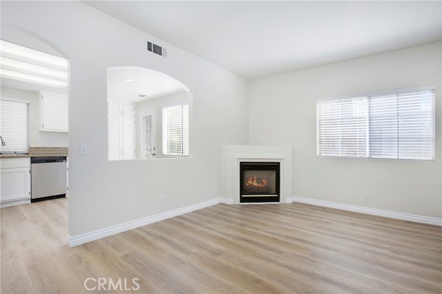 64 Rue Fontaine, Lake Forest CA: https://media.crmls.org/medias/8ed4cb21-caf9-43ed-82e8-836def2846db.jpg