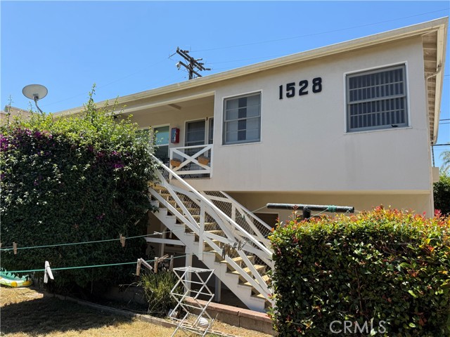 1528 Stanford Street, Santa Monica CA: https://media.crmls.org/medias/8ed59c83-0d05-4398-958f-6882561b32c3.jpg