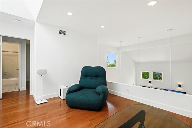 Detail Gallery Image 17 of 24 For 122 Corsica, Newport Beach,  CA 92660 - 2 Beds | 2 Baths