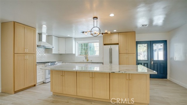 Detail Gallery Image 11 of 65 For 24306 Gilmore St, West Hills,  CA 91307 - 4 Beds | 2 Baths