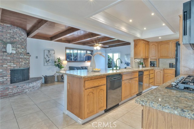 Image 6 of 36 For 22908 Ladeene