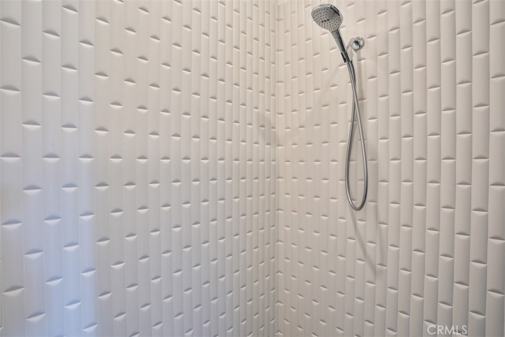 https://media.crmls.org/medias/8ed92701-674a-446b-856a-3af57034c9ab.jpg?preset=X-Large