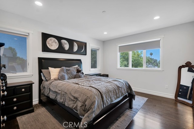Image 48 of 69 For 15460 La Maida Street
