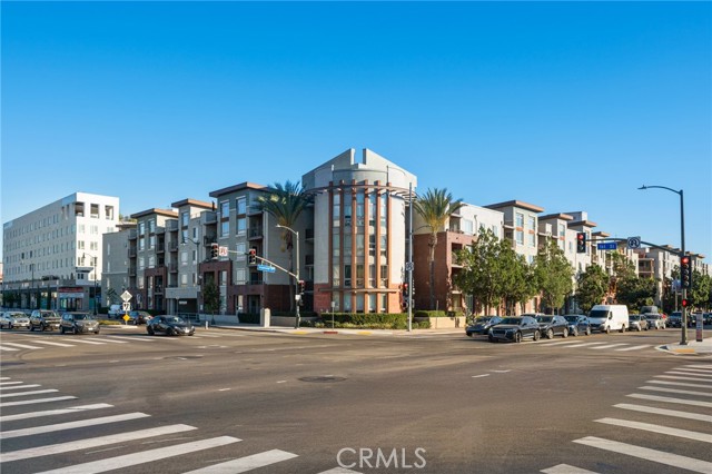 Detail Gallery Image 2 of 21 For 100 S Alameda St #210,  Los Angeles,  CA 90012 - 1 Beds | 1 Baths