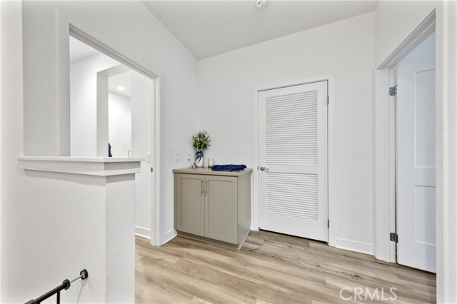 Detail Gallery Image 14 of 29 For 2560 Valentina Way #2,  Commerce,  CA 90040 - 3 Beds | 3 Baths