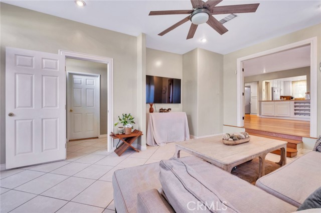 Detail Gallery Image 9 of 51 For 8819 Glider, Los Angeles,  CA 90045 - 3 Beds | 2 Baths