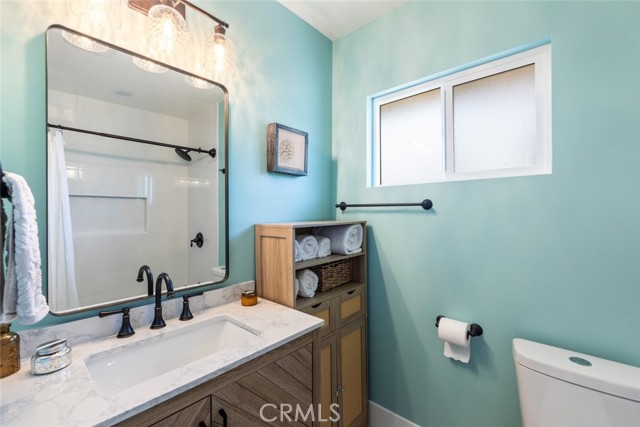 1320 Bush Street, San Diego CA: https://media.crmls.org/medias/8edddcb0-fd78-43a2-b769-24665f6e3e5d.jpg
