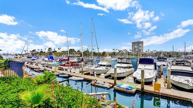 1202 N Pacific Street, Oceanside CA: https://media.crmls.org/medias/8ede6818-c4ae-4eb9-876c-03b93fd73ec0.jpg