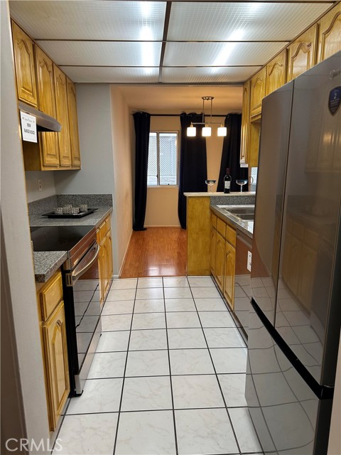 Detail Gallery Image 18 of 34 For 5412 Lindley Ave #108,  Encino,  CA 91316 - 3 Beds | 2 Baths