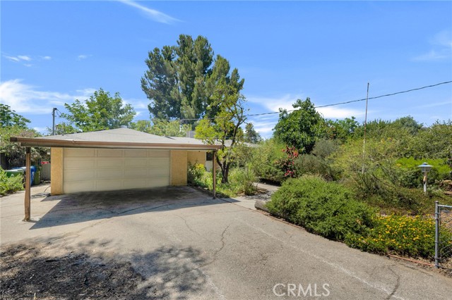 Detail Gallery Image 4 of 37 For 21724 Chatsworth St, Chatsworth,  CA 91311 - 3 Beds | 2 Baths