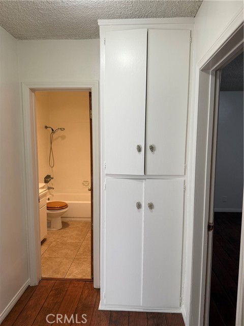 Detail Gallery Image 3 of 8 For 420 N Market, Inglewood,  CA 90302 - 2 Beds | 1 Baths