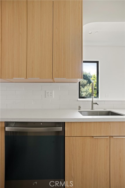 Detail Gallery Image 27 of 39 For 2671 1/2 Benedict, Los Angeles,  CA 90039 - 3 Beds | 3 Baths