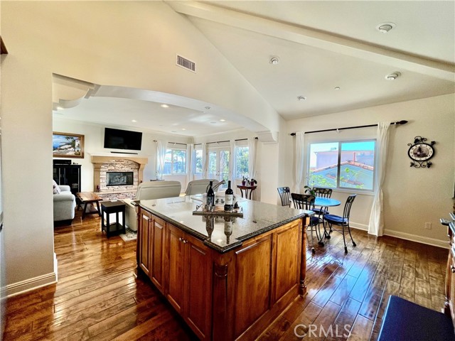Detail Gallery Image 25 of 65 For 227 S Helberta Ave #B,  Redondo Beach,  CA 90277 - 4 Beds | 3/1 Baths