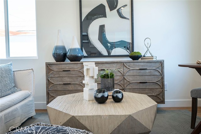 Detail Gallery Image 8 of 62 For 2520 East Sixth Street, Long Beach,  CA 90814 - – Beds | – Baths