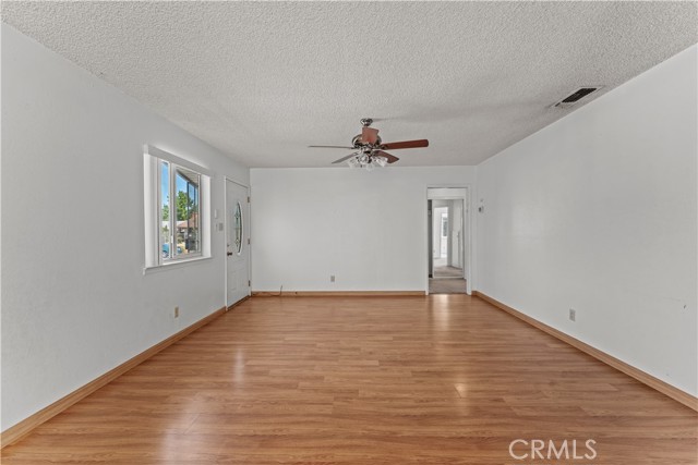 Detail Gallery Image 12 of 24 For 6124 Orsi Cir, Carmichael,  CA 95608 - 4 Beds | 2 Baths