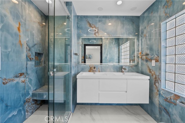 4825 San Feliciano Drive, Woodland Hills CA: https://media.crmls.org/medias/8ee0f387-149b-45be-91fc-335b50d5ffaf.jpg