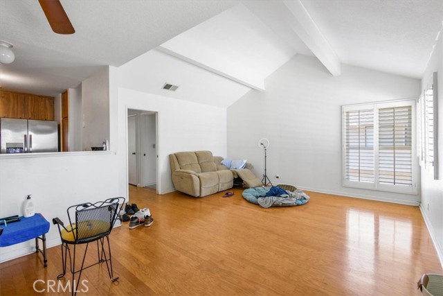 Detail Gallery Image 2 of 27 For 700 W Walnut Ave #17,  Orange,  CA 92868 - 2 Beds | 1 Baths