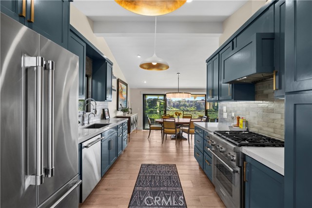 Detail Gallery Image 11 of 36 For 659 Vista Bonita, Newport Beach,  CA 92660 - 2 Beds | 2/1 Baths