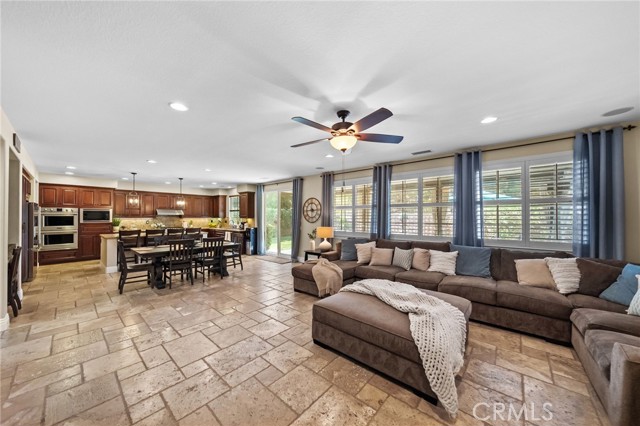 Detail Gallery Image 16 of 62 For 46331 Hunter Trail, Temecula,  CA 92592 - 5 Beds | 3 Baths