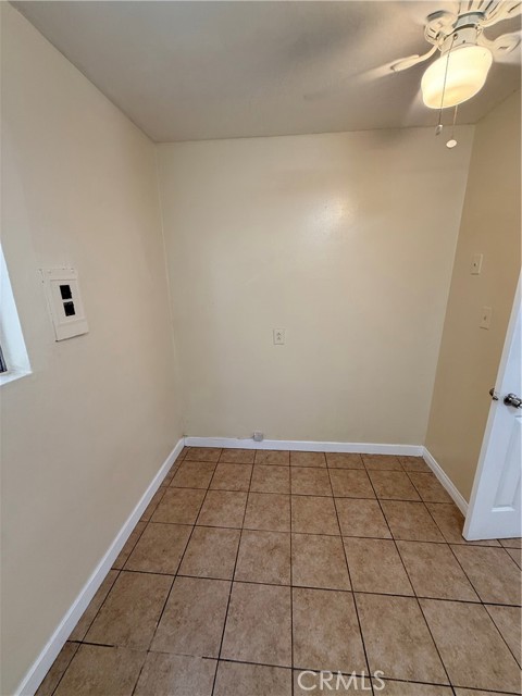 Detail Gallery Image 20 of 21 For 426 E 79th St #1,  –,  CA 90003 - 2 Beds | 1 Baths