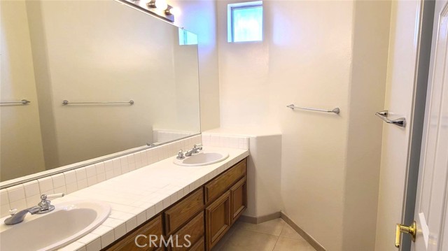 Detail Gallery Image 16 of 28 For 5635 Delacroix Way, Yorba Linda,  CA 92887 - 4 Beds | 2/1 Baths
