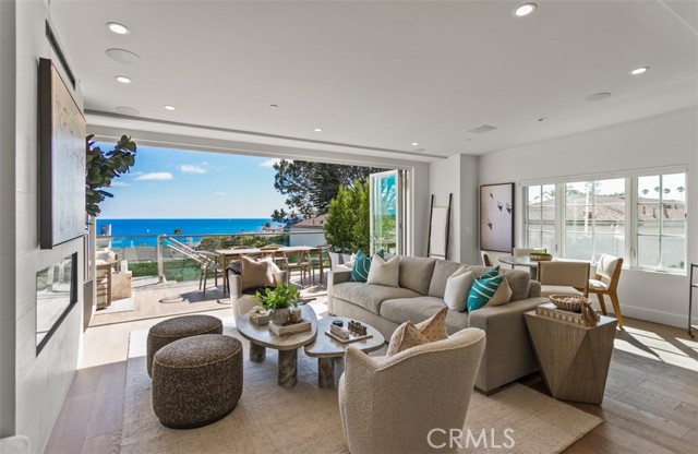 Detail Gallery Image 12 of 47 For 1373 N Coast Hwy, Laguna Beach,  CA 92651 - 3 Beds | 3/1 Baths