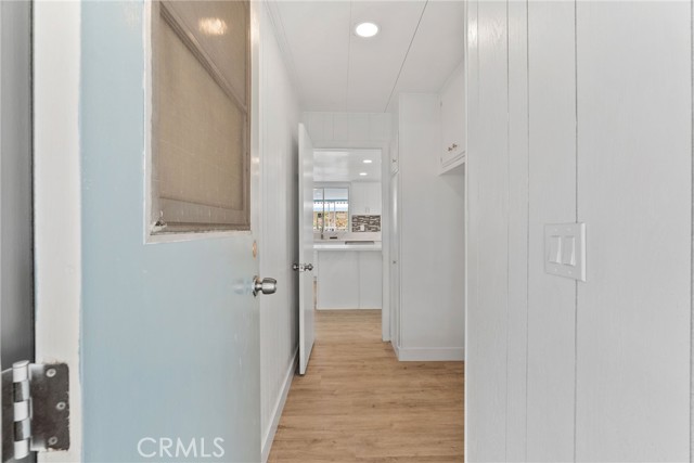 10200 Bolsa Ave, Westminster CA: https://media.crmls.org/medias/8ee253fd-6166-47f4-bbff-36052a5e4704.jpg