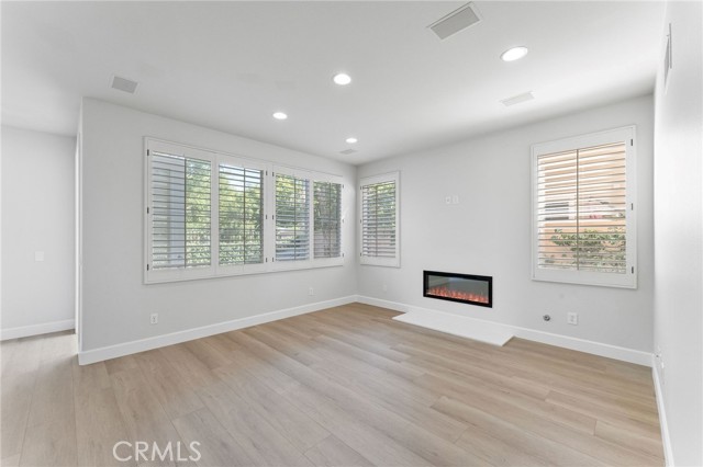 23 Belfort, Newport Coast CA: https://media.crmls.org/medias/8ee2e5d6-c41e-48bc-a03d-30db30b4f068.jpg